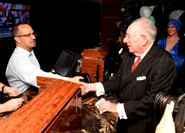 PHOTOS: Former Mayor Oscar Goodman places his bet on the Super Bowl