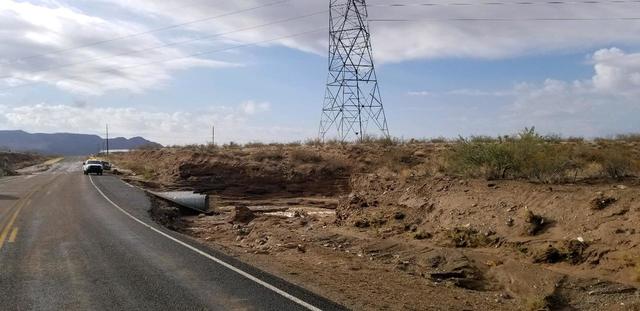 Man dies after SUV swept into Arizona wash