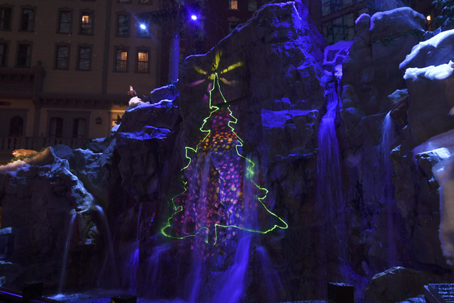 PHOTOS: Holiday season in Las Vegas | 2018